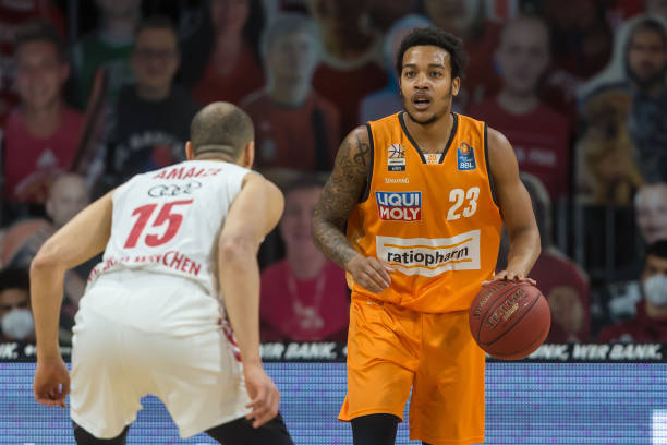 更是彻底打 更是彻底打