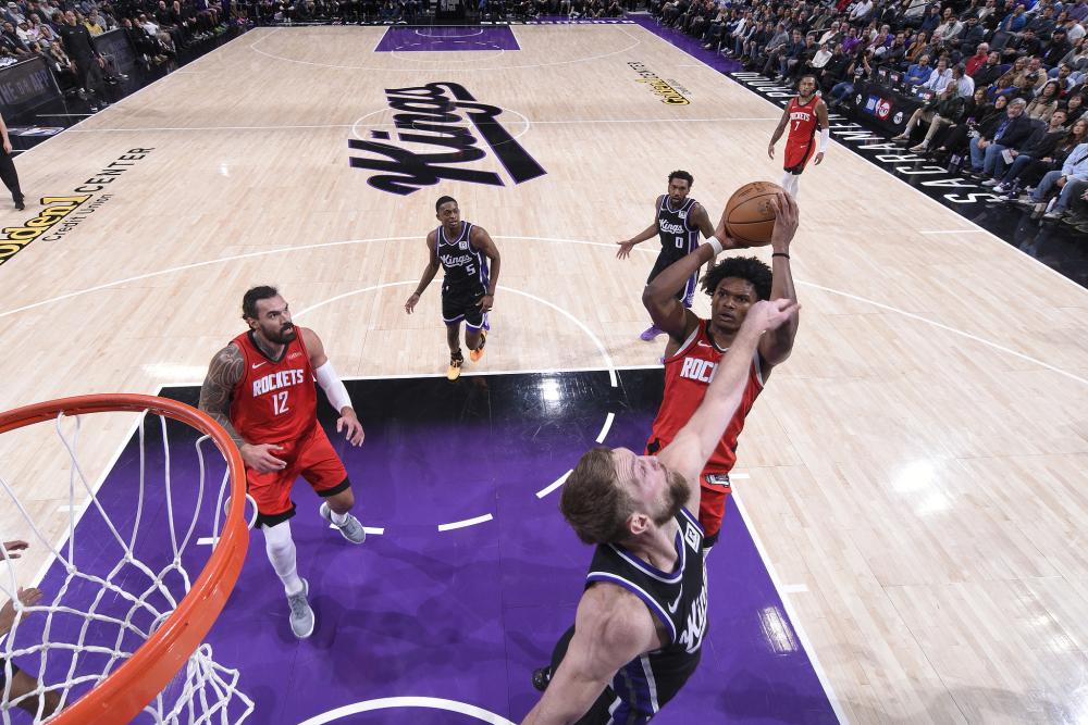 它通过一系 它通过一系